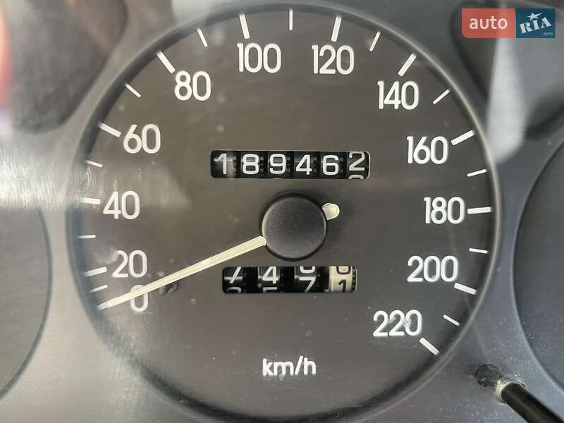 Седан Daewoo Sens 2004 в Ужгороді