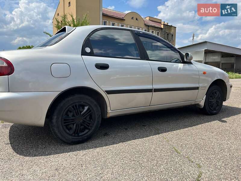 Седан Daewoo Sens 2003 в Кривом Роге
