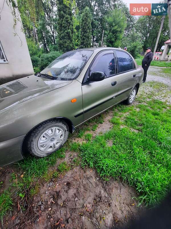 Седан Daewoo Sens 2005 в Городке