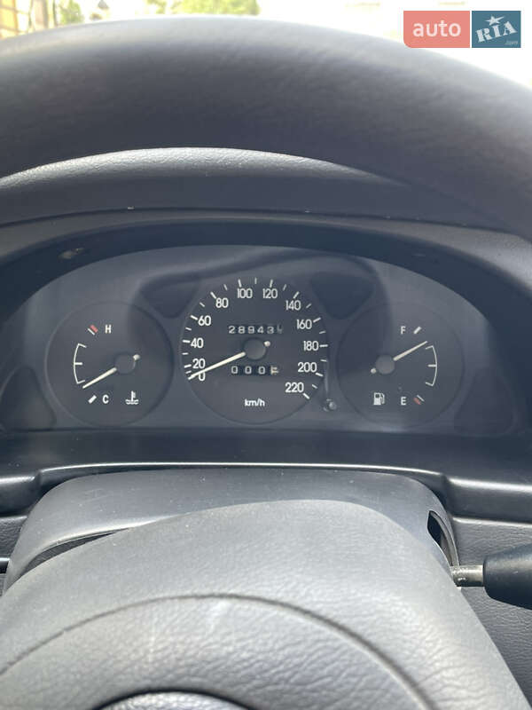 Седан Daewoo Sens 2005 в Сумах