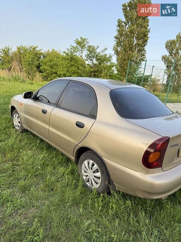 Седан Daewoo Sens 2012 в Новомосковске