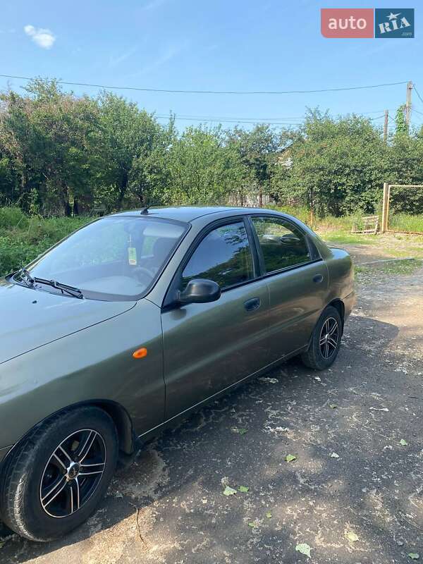 Седан Daewoo Sens 2005 в Дніпрі