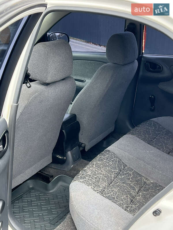 Седан Daewoo Sens 2004 в Ивано-Франковске