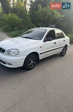 Седан Daewoo Sens 2007 в Новоархангельську