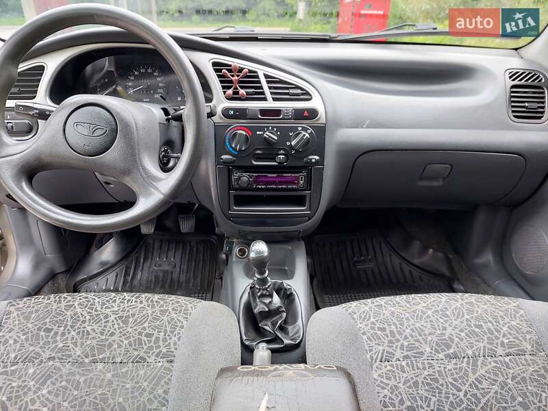 Седан Daewoo Sens 2011 в Киеве