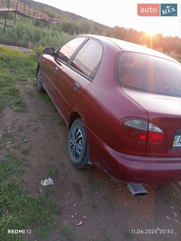 Седан Daewoo Sens 2005 в Надворной