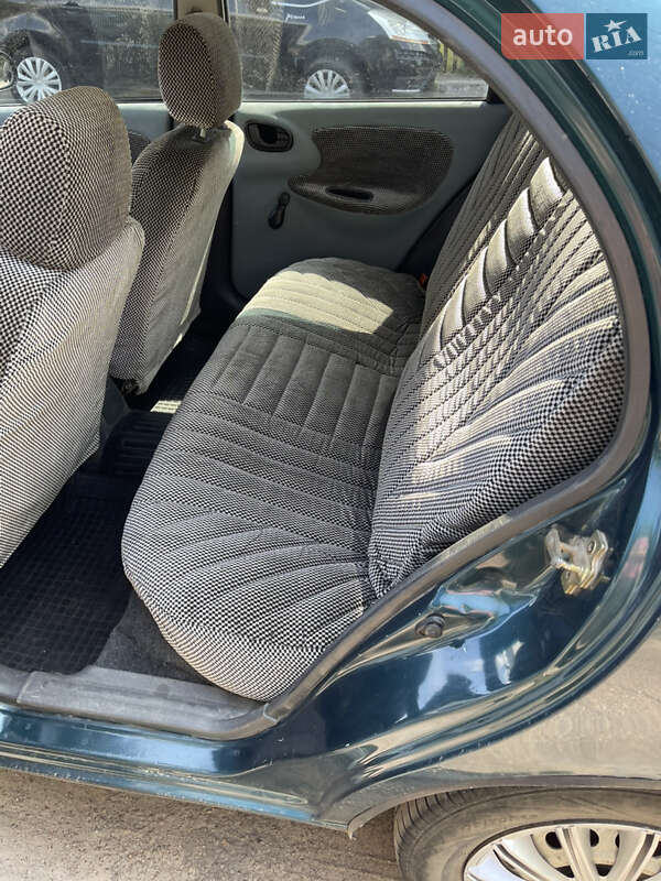 Седан Daewoo Sens 2004 в Житомирі
