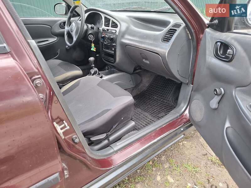 Седан Daewoo Sens 2010 в Немирове