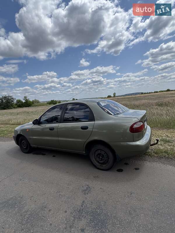 Седан Daewoo Sens 2004 в Петрове