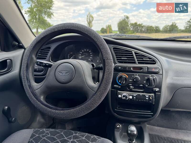 Седан Daewoo Sens 2004 в Петрове