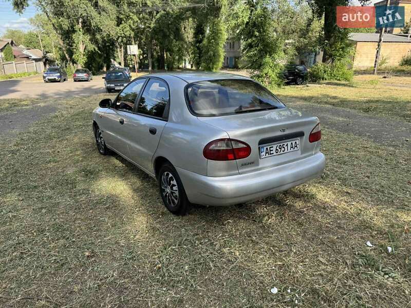 Седан Daewoo Sens 2004 в Днепре