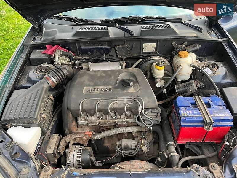 Седан Daewoo Sens 2003 в Казатине