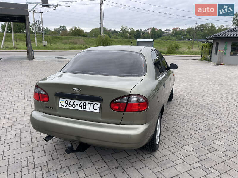 Седан Daewoo Sens 2004 в Львове