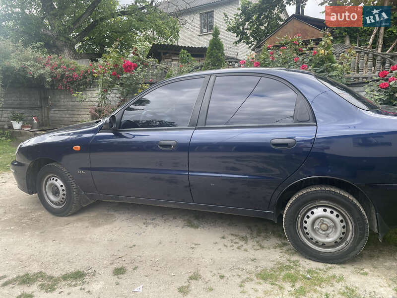 Седан Daewoo Sens 2003 в Львове