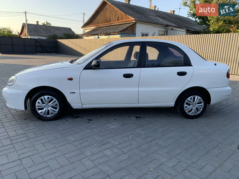 Седан Daewoo Sens 2002 в Костополе