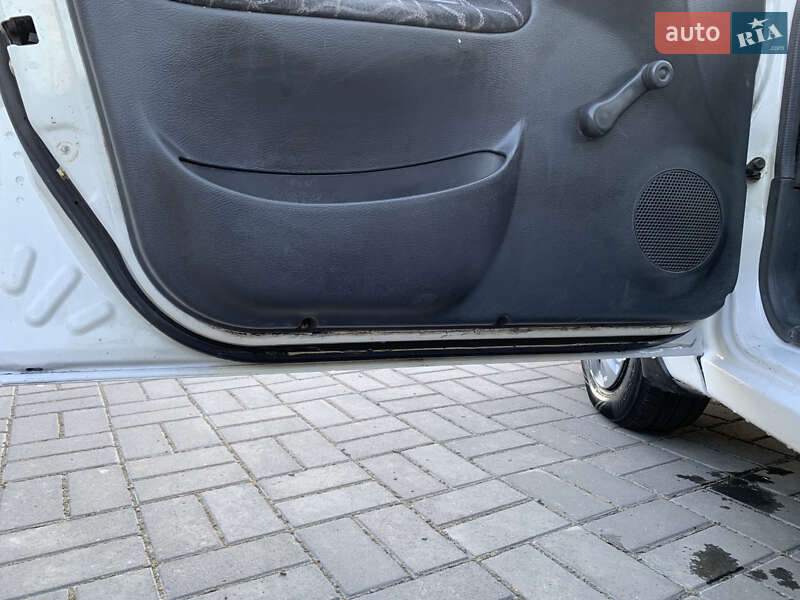 Седан Daewoo Sens 2002 в Костополе