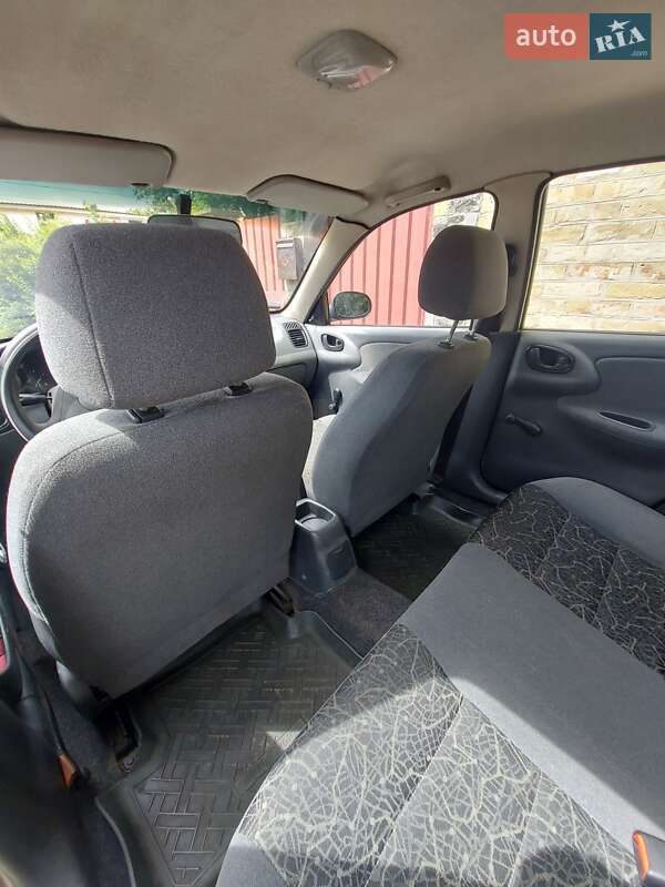 Седан Daewoo Sens 2004 в Киеве