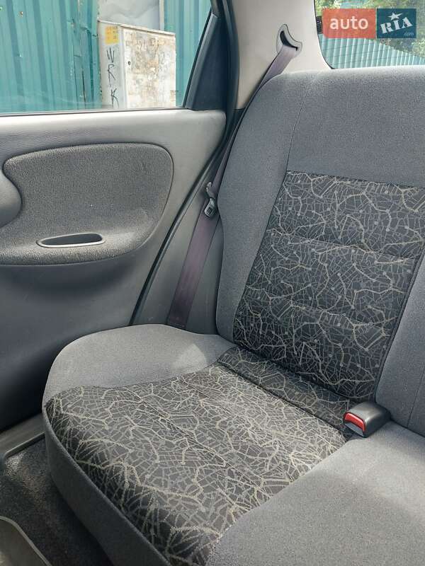 Седан Daewoo Sens 2004 в Киеве