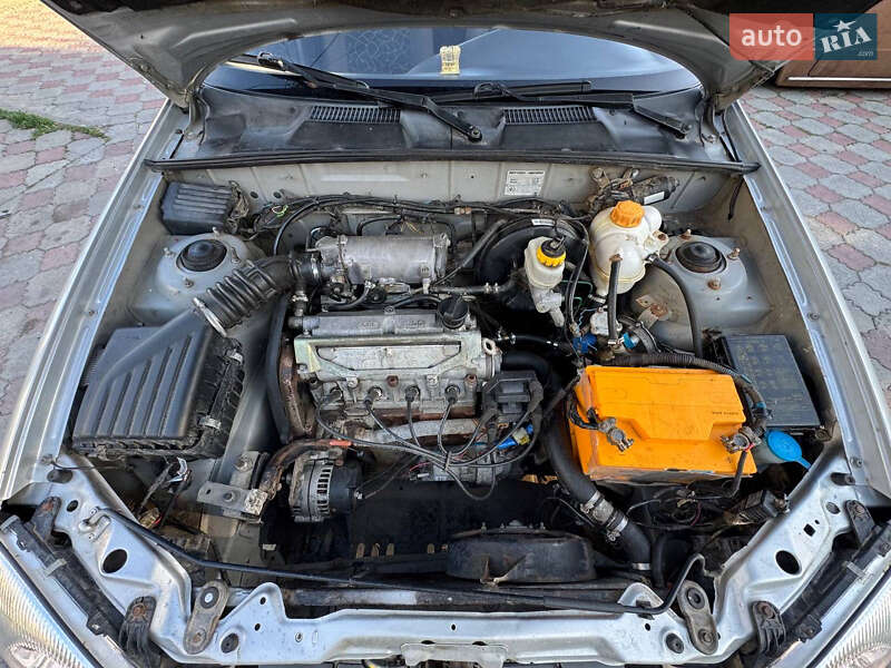 Седан Daewoo Sens 2003 в Николаеве