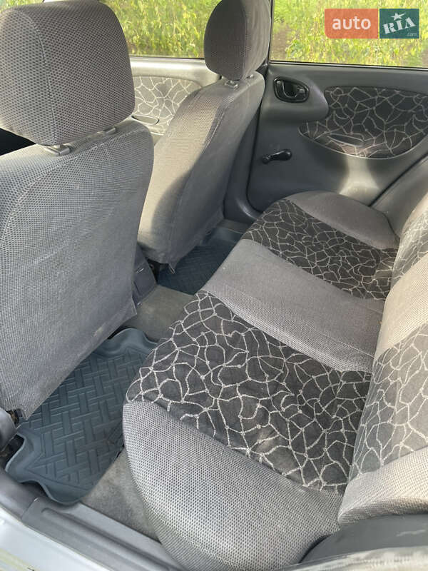 Седан Daewoo Sens 2002 в Харькове