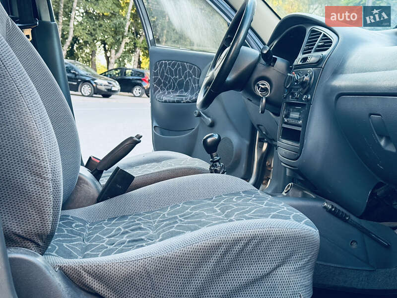 Седан Daewoo Sens 2003 в Тернополе
