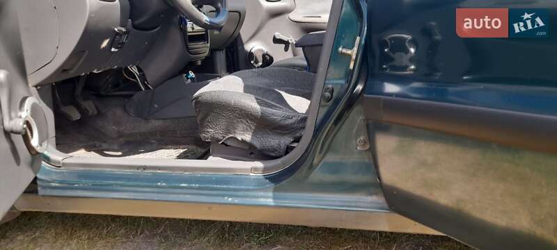 Седан Daewoo Sens 2004 в Полтаві