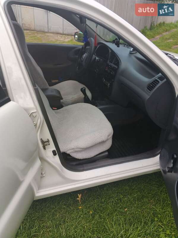 Седан Daewoo Sens 2005 в Обухове