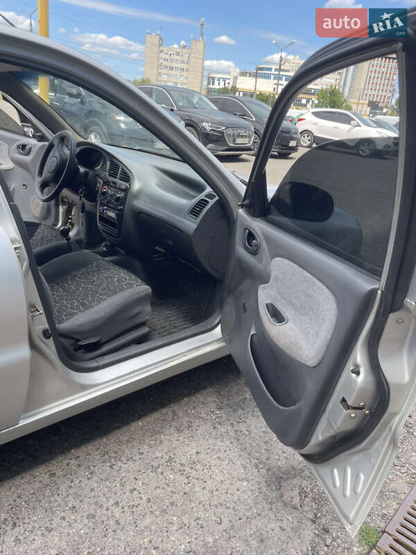 Седан Daewoo Sens 2004 в Харькове