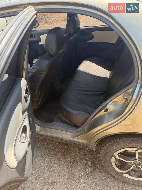 Седан Daewoo Sens 2004 в Первомайске