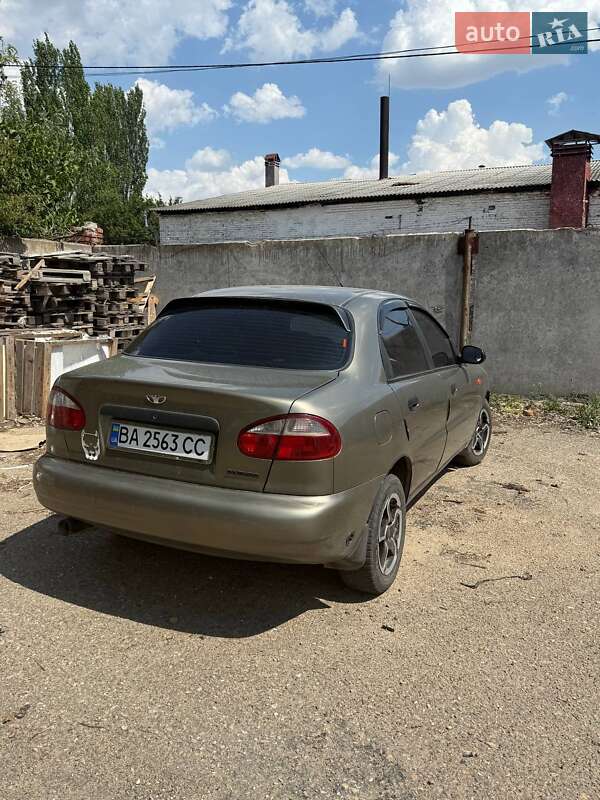Седан Daewoo Sens 2004 в Первомайске
