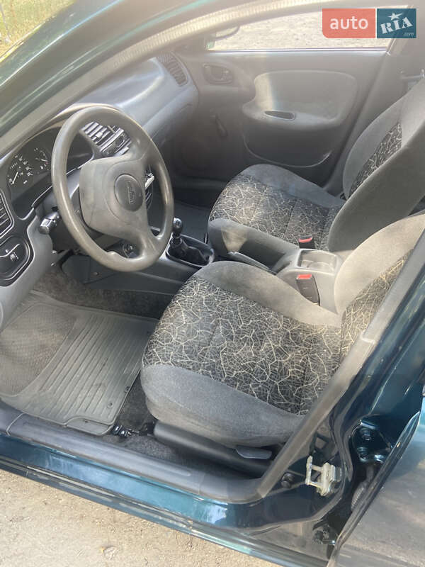 Седан Daewoo Sens 2004 в Умані