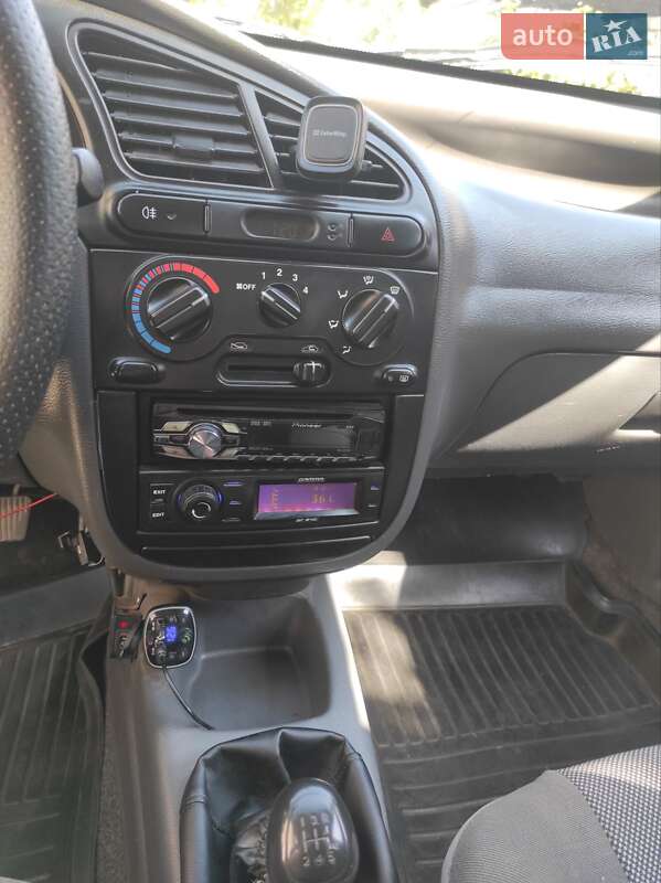 Седан Daewoo Sens 2007 в Новомосковську