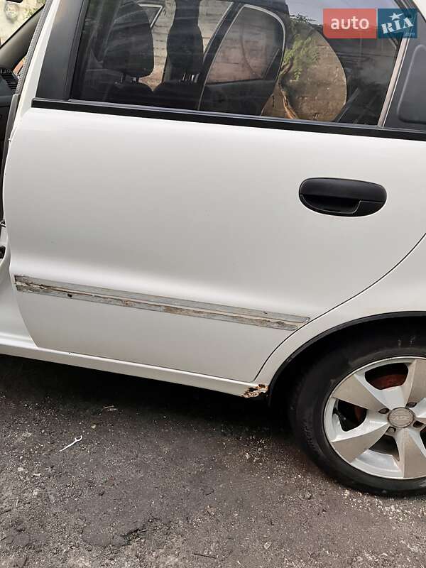Седан Daewoo Sens 2003 в Кривом Роге