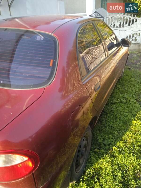 Седан Daewoo Sens 2002 в Дубно