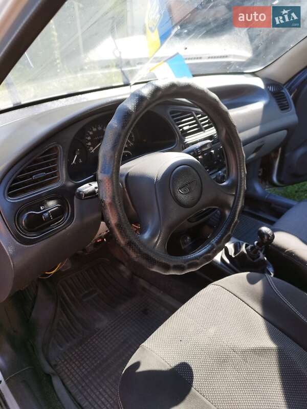 Седан Daewoo Sens 2004 в Гадячі