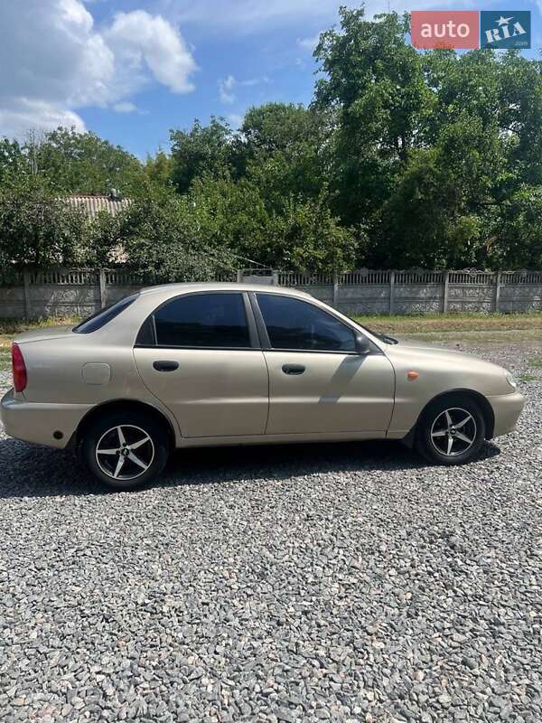 Седан Daewoo Sens 2011 в Смеле