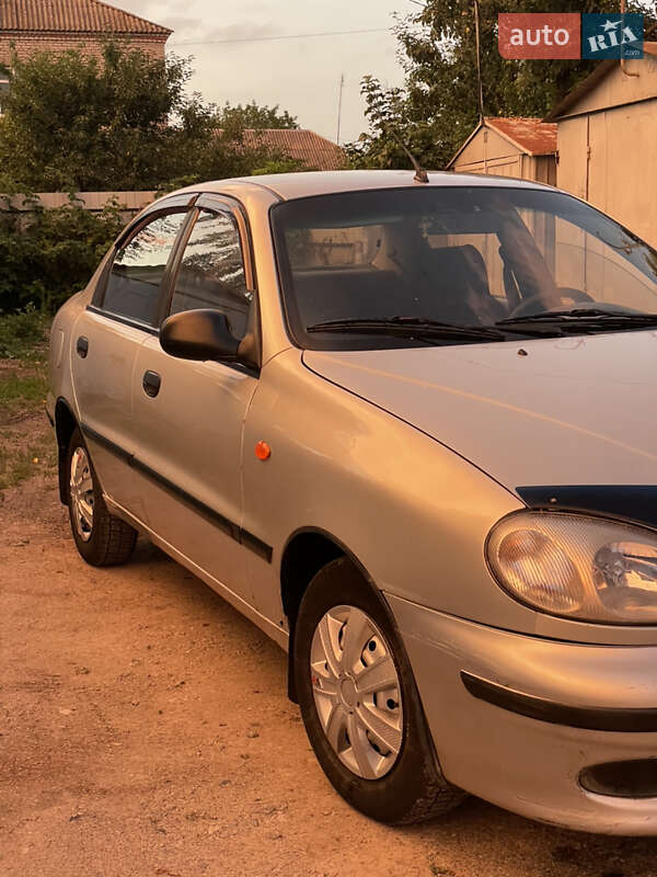 Седан Daewoo Sens 2005 в Хмільнику