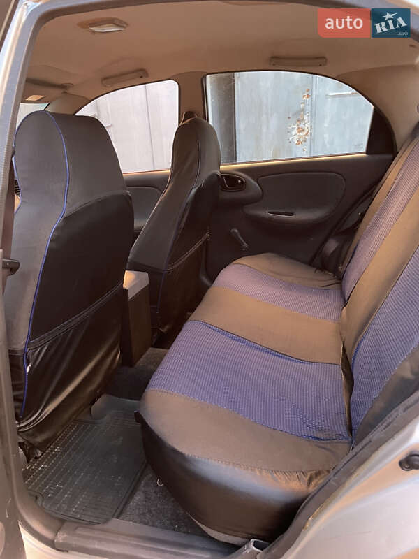 Седан Daewoo Sens 2005 в Хмільнику