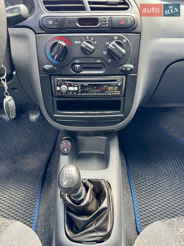 Седан Daewoo Sens 2004 в Чернигове