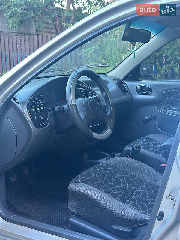 Седан Daewoo Sens 2004 в Черкассах