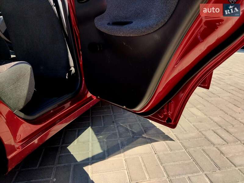 Седан Daewoo Sens 2006 в Новомосковске