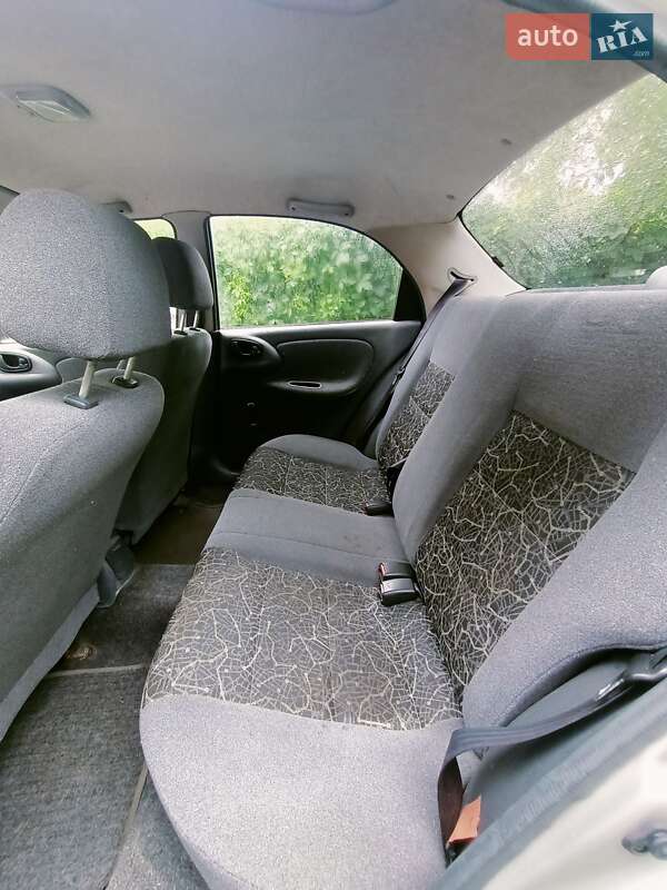 Седан Daewoo Sens 2005 в Львове