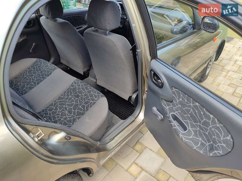 Седан Daewoo Sens 2003 в Фастове