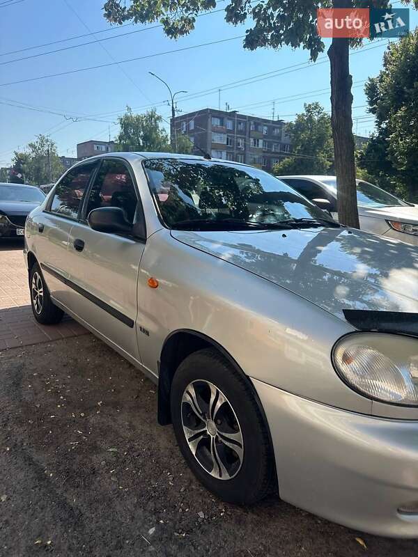 Седан Daewoo Sens 2004 в Чернигове