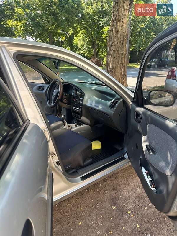 Седан Daewoo Sens 2004 в Чернигове