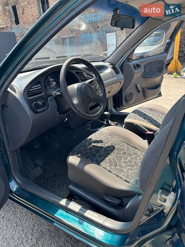 Седан Daewoo Sens 2003 в Киеве