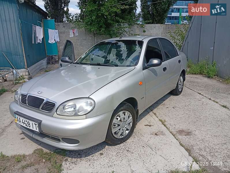 Седан Daewoo Sens 2004 в Киеве