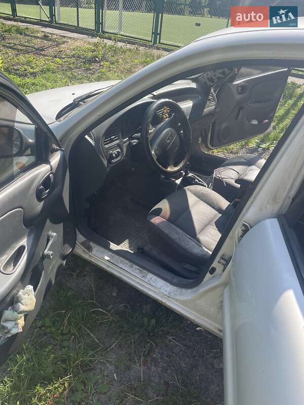 Седан Daewoo Sens 2004 в Гостомеле