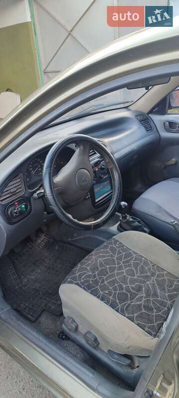 Седан Daewoo Sens 2004 в Харькове