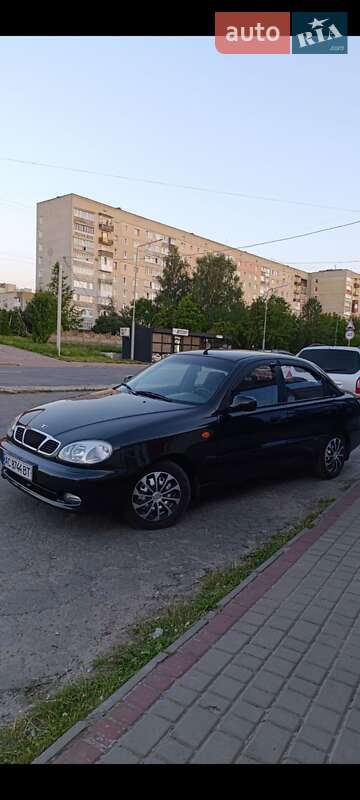 Седан Daewoo Sens 2012 в Нововолынске